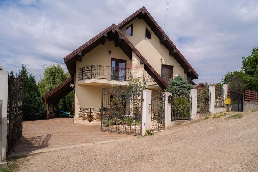 0% Comision - VILA de LUX de vânzare – Cu iaz natural - 32