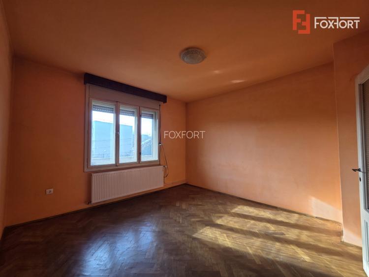 Casa de vanzare Parter + 2 Etaje |7camere | 350 mp utili | Zona UTA - 12