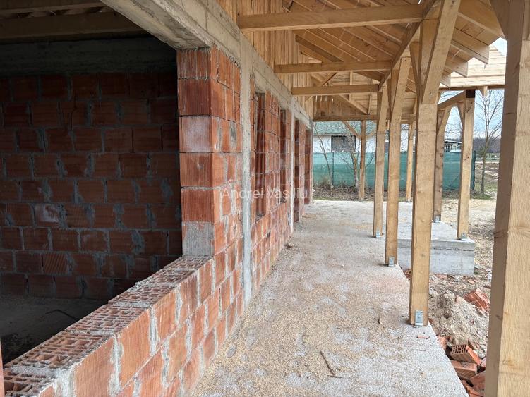 Casă cu teren generos, în complexul Poiana Florilor  - 5