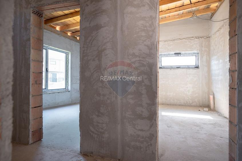 Casă cu 4 camere de vânzare, 130mp utili, teren 600mp in Harman - 23