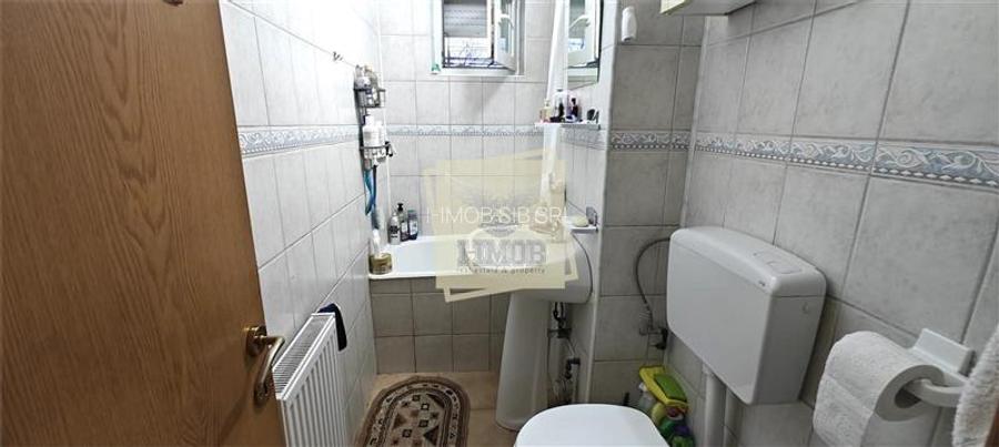 Apartament 3 camere etaj 1 in zona Vasile Aaron - 12