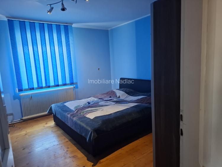 Proprietate mixtă de vânzare în Nădlac – Casă modernă + hală/grajd + teren mare - 16
