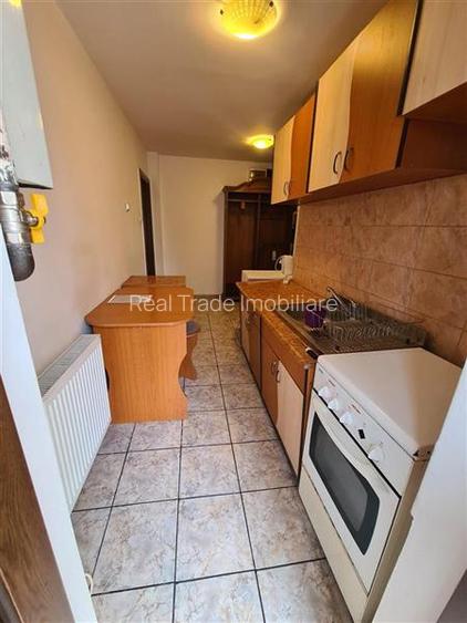 Apartament 2 camere decomandat intrare Racadau- Carpatilor - 9