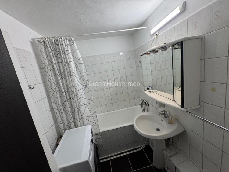Apartament  2 camere Decebal - Centrala Proprie - Parcare + Boxa - 10