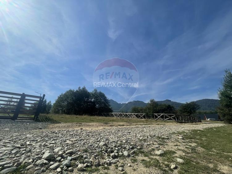 Teren intravilan 850mp Zarnești-Bran, natură-relaxare - 4