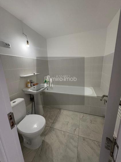 APARTAMENT 2 CAMERE, METROU APARATORII PATRIEI - 7