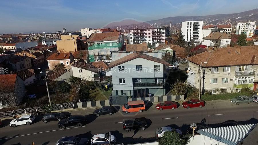 De vanzare - Cladire de birouri zona Parcul Feroviarilor, COMISION 0 - 8