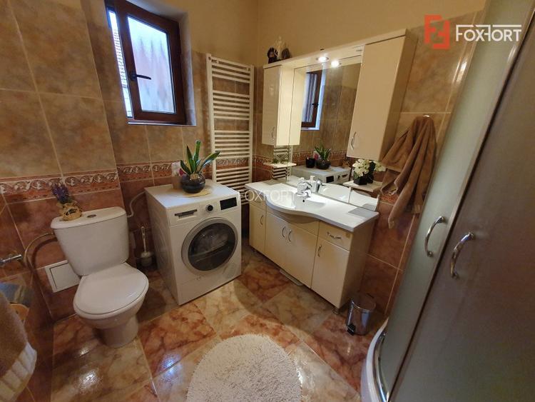 Oportunitate de investitie: 2 case total 8 camere si SAD - Freidorf - 11