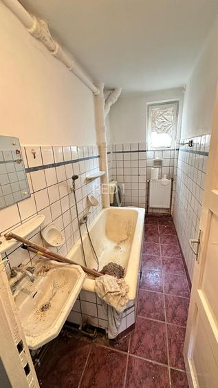 De vanzare 2 camere decomandat etaj 1 cu centrala Complex Studentesc - 4