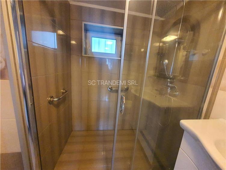 Imobil individual cu doua corpuri de cladire zona Parcului SubArini - 23