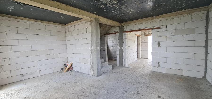 Casa P+E, Zimand Cuz, la rosu /finisata 97.000Eur - 5