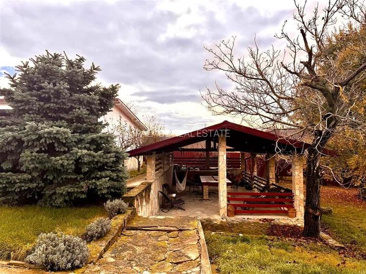 Vila individuala cu priveliste spectaculoasa cu garaj Pietrarie Barnova - 29