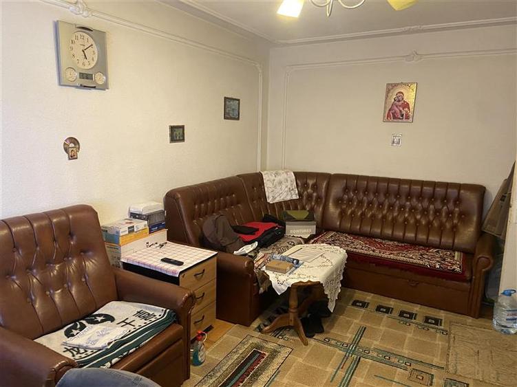 Apartamen 3 camere , cartier Sud 70 mp , decomandat