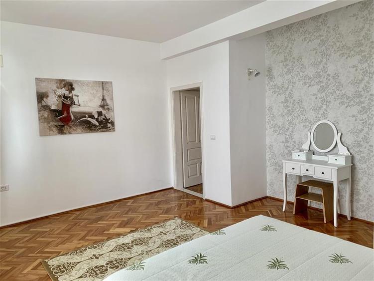 RECO Apartament spațios la casa, cu gradina si priveliste deosebita 83 mp
