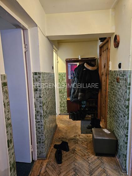 Apartament 3 camere zona Bulevard , etaj 2 , boxa pe act - 7