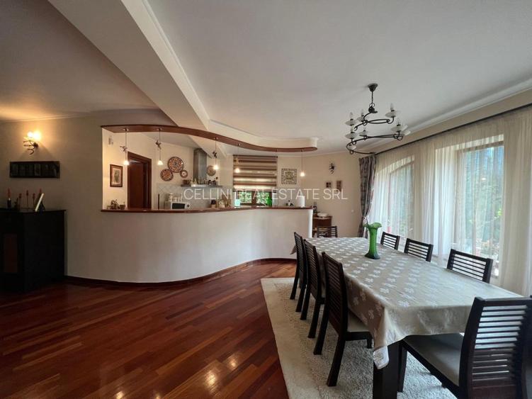 Vila de vis cu parc privat  — Panoramă Unică Spre Crucea Caraiman, - 12