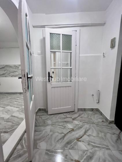 Garsoniera, 23mp utili, etaj 1, renovata - zona Buziasului - 2