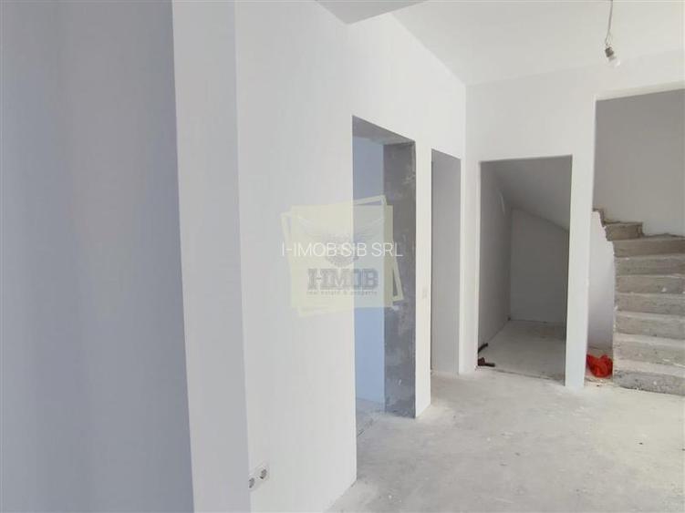 Casa moderna 5 camere teren 490 mp terasa acopertia in Cristian - 12