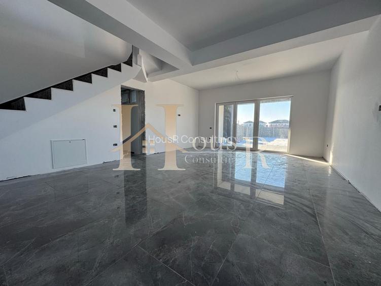 Despartit prin camera tehnica.Luminos.Proiect Modern - 2