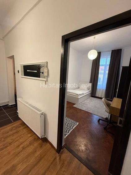 Apartament de închiriat, ultracentral,  3 camere, decomandat - 10