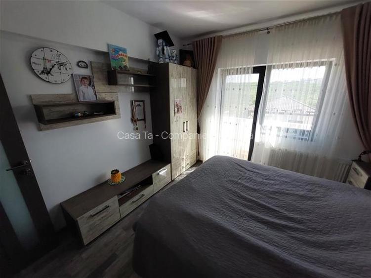 Vila deosebita pe Soseaua Rediu vis-a-vis de lac - 25