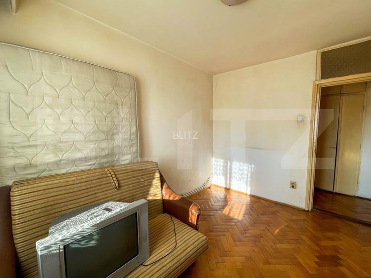 Apartament de 3 camere decomandat, 75 mp, 2 băi, 2 balcoane, etaj intermediar. - 3