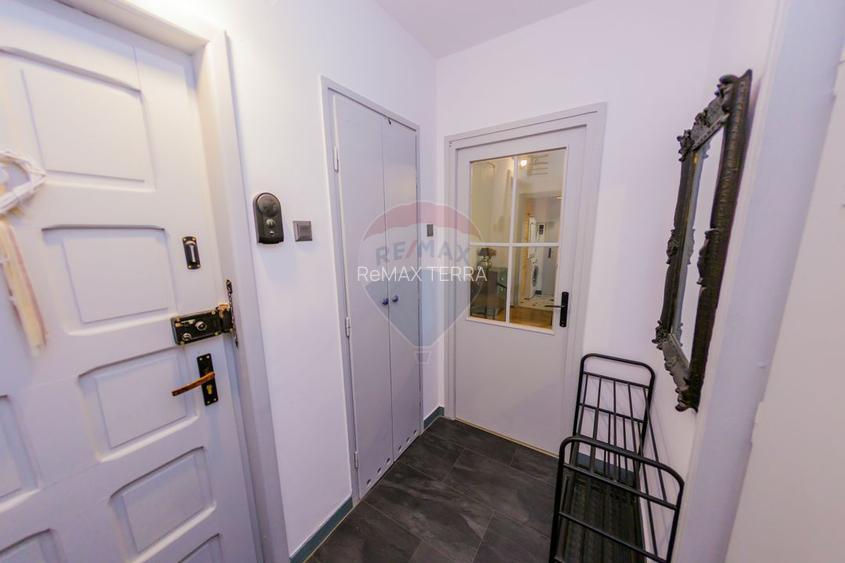 Apartament cu 3 camere de vanzare Victor Babeș etaj 1 - 4
