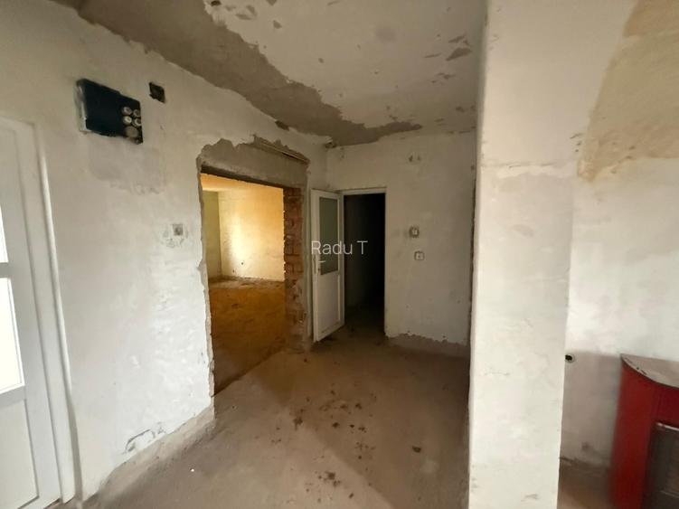 Casă de vânzare – Cartierul de Jos, Strada Alba Iulia | Zonă Buna - 8