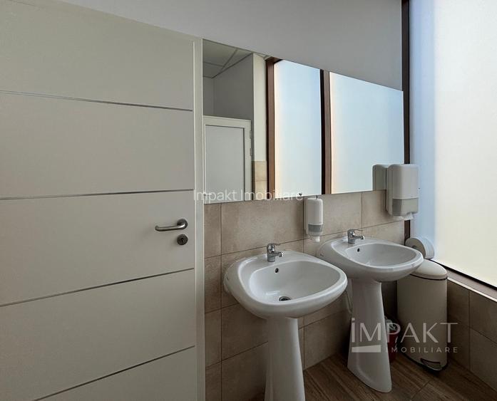 Spațiu comercial modern, zona-centrala complet amenajat pentru birouri - 8