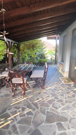 Casă de vanzare - 51