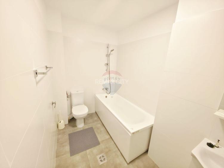 Apartament cu 3 camere de închiriat în zona 1 Mai - 12