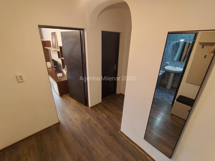 Lângă facultatea Medicină si Punctele Cardinale-pe frumosul bulevard TakeIonescu - 6