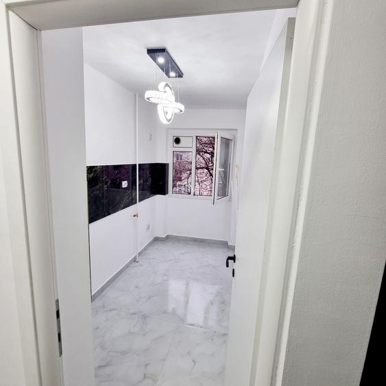 Apartament cu doua camere, Piata Resita, 64.900€ - 5