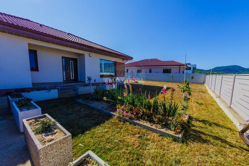 Casă super finisata de vanzare în sat Sasar / schimb cu Apartament - 10