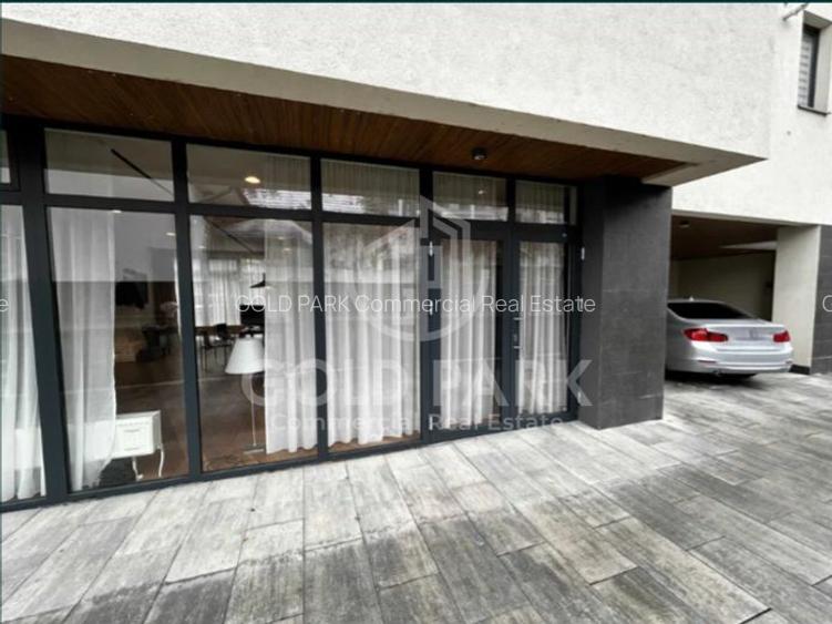 Spatiu Comercial - Zona Centrala - Vitrina - Parcari - 3