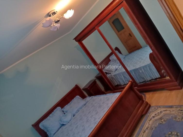 casa / vila Gavana 3  , mobilata / utilata , finisaje clasice ! - 8