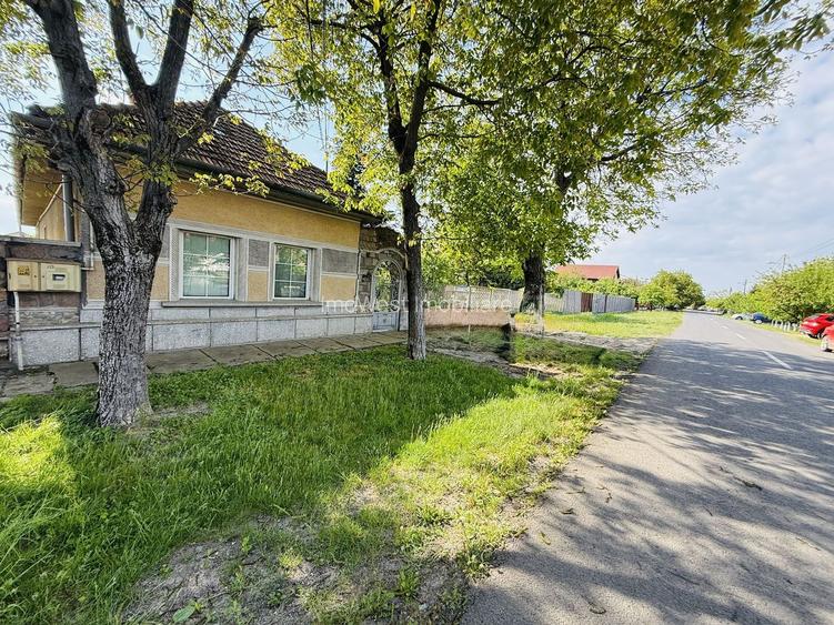 Ciarda Roșie / Buziașului | Front 27 ml | Teren 1464 mp | Utilități - 2