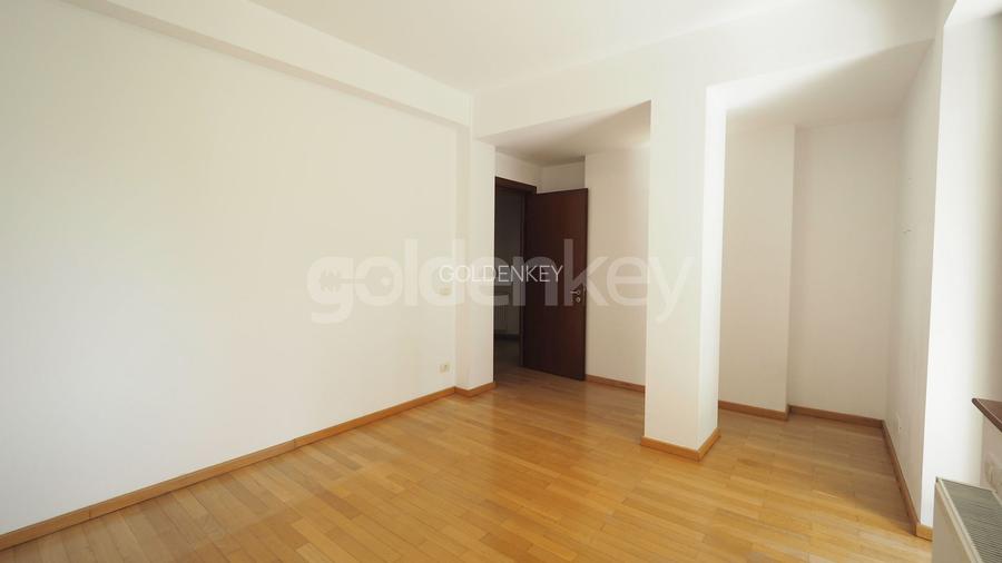 Vila cu 7 camere in complex rezidential - 13