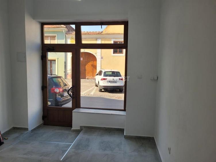 Spatiu comercial zona Centrala - 2