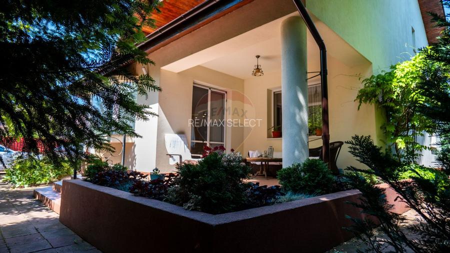 Saftica - vanzare vilă 5 camere complet mobilata, curte+gradina, DN1 - 25