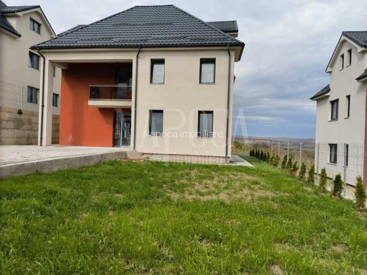 Casa 5 camere de vanzare in Dezmir - 2