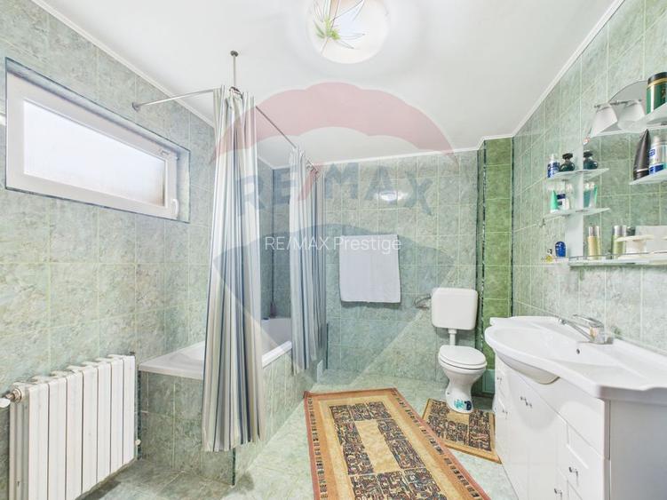 Casă / Vilă cu 5 camere de vânzare în orașul Negru Vodă, zona Central - 6