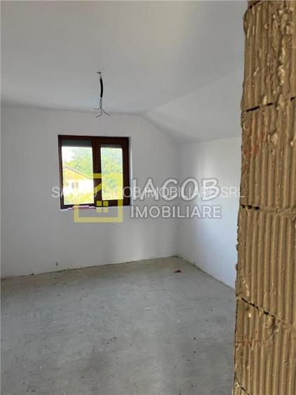 Casa ''''la gri'''' P+M, Dumbrava -Itesti, jud Bacau - 14