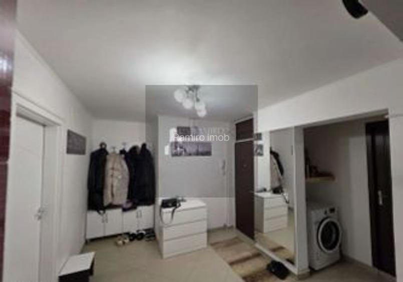 4 Camere 80 mp - 2 balcoane  bloc 1982 - 4