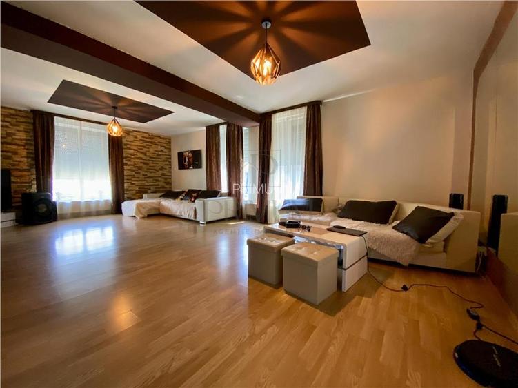 DAMBOVITA - CASA 4 CAMERE - 2 BAI - 4 LOCURI PARCARE - TERASA - 3