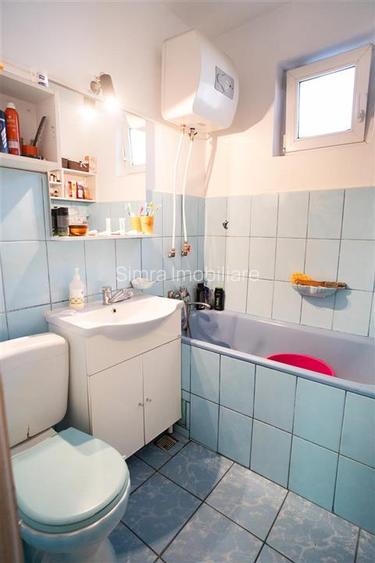 Casa in Rogerius cu spatiu comercial si 3 unitati separate - 5