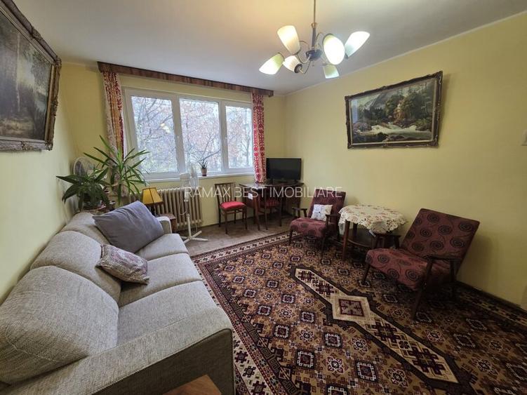 1 Decembrie 1918, intersectie Jean Steriadi, 10 minute metrou, vav Auchan - 6