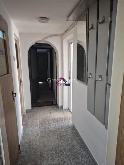 Loc în cameră — 160 EUR lună | Tot inclus | Metrou 2 minute Mihai - 5