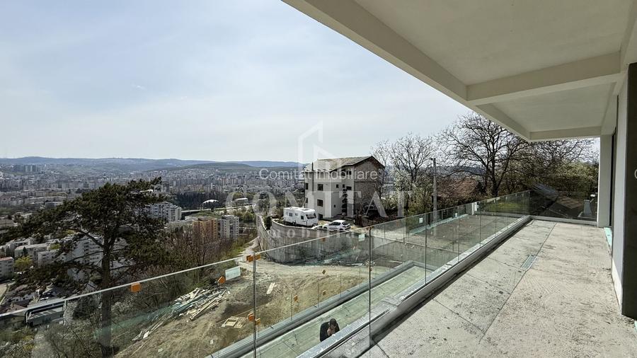 Casă generoasă cu panoramă și 256 mp terasă circulabilă - 39