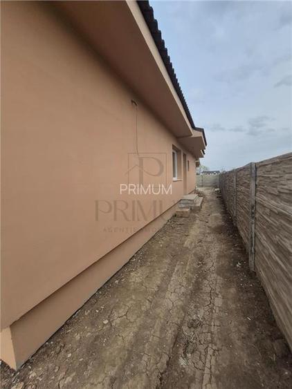 Duplex pe parter - 3 dormitoare - zona foarte buna - gata de mutat - 5